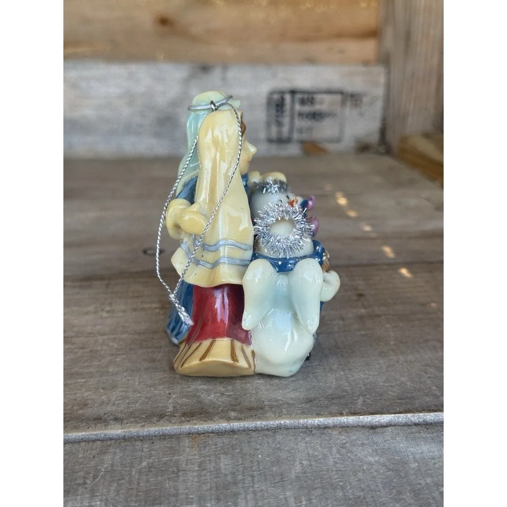 Resin Nativity Scene Christmas Ornament Jesus, Joseph, Mary‎ And Snowmen Angels
